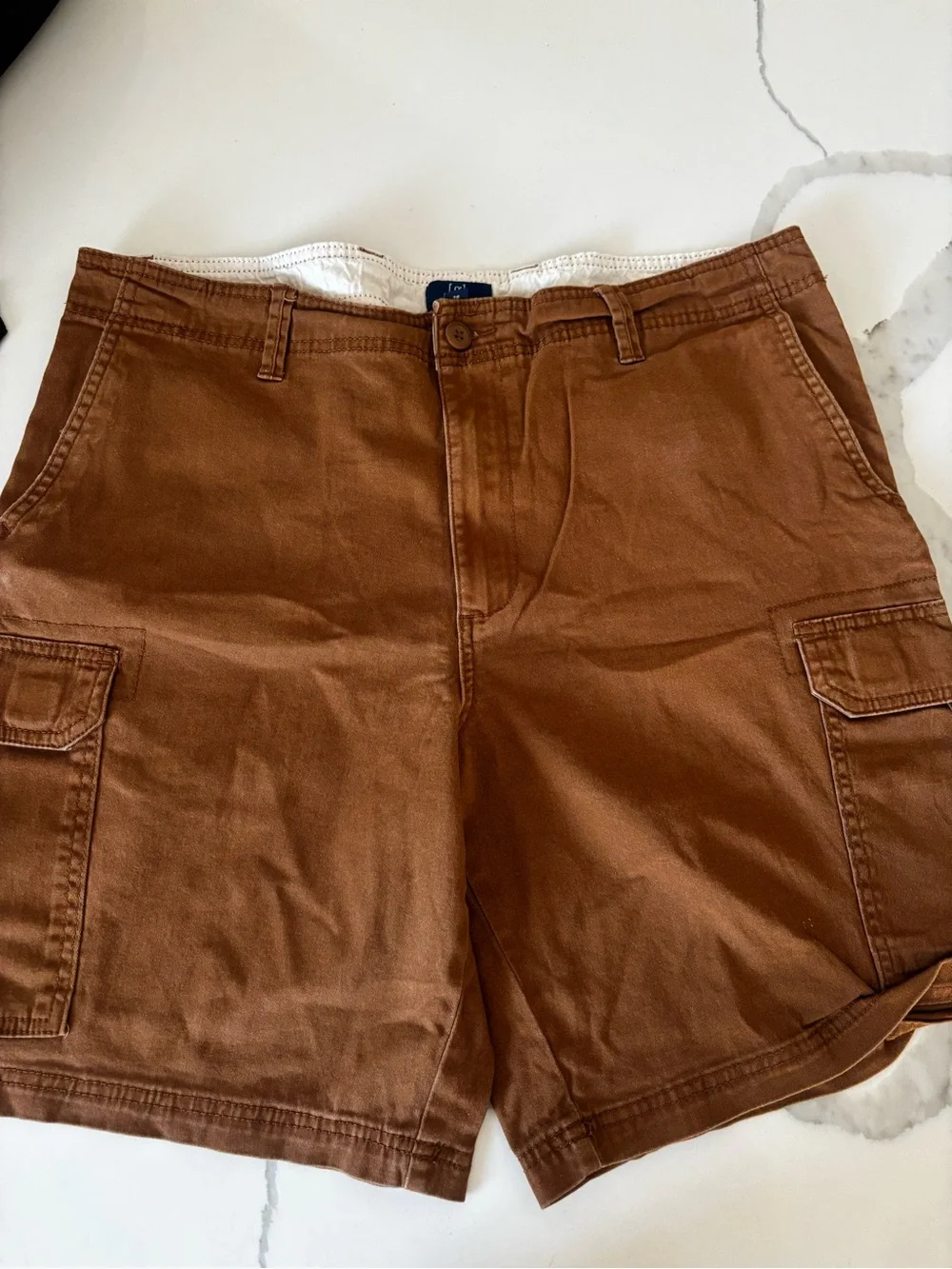 Men's above knee Cargo Shorts in Brown size 36